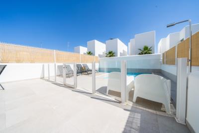 Villa-for-sale-in-Alicante-with-Private-Pool--8---Portals-