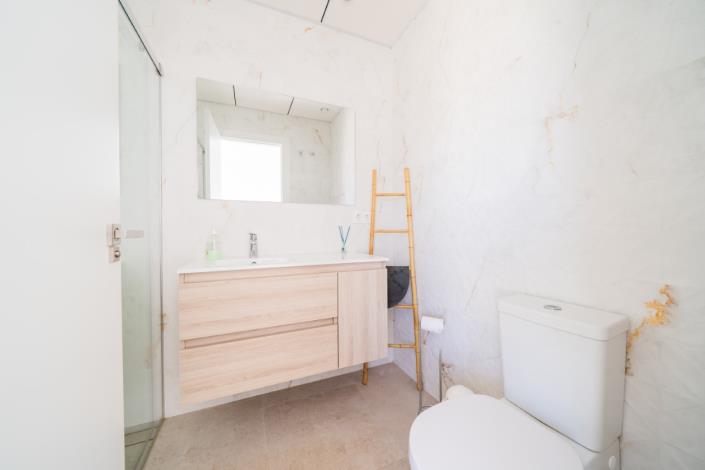 Image No.37-3 Bed Villa for sale