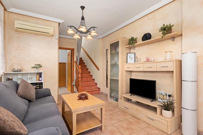 Image No.12-2 Bed Semi-Detached for sale