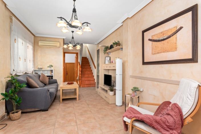 Image No.13-2 Bed Semi-Detached for sale