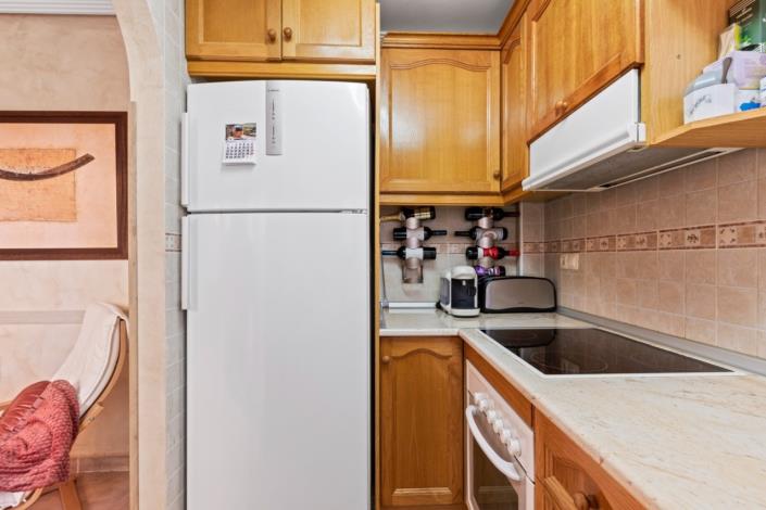 Image No.18-2 Bed Semi-Detached for sale