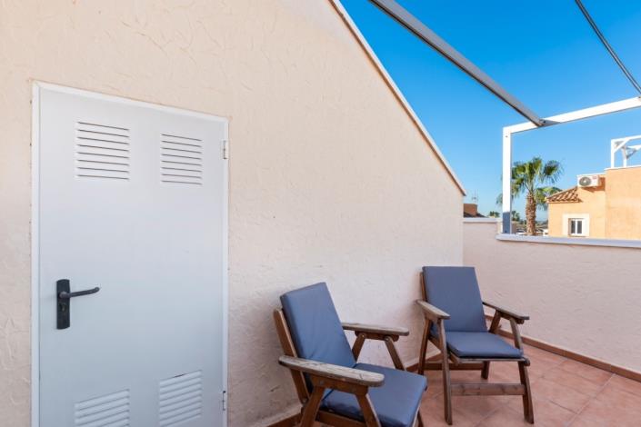 Image No.27-2 Bed Semi-Detached for sale