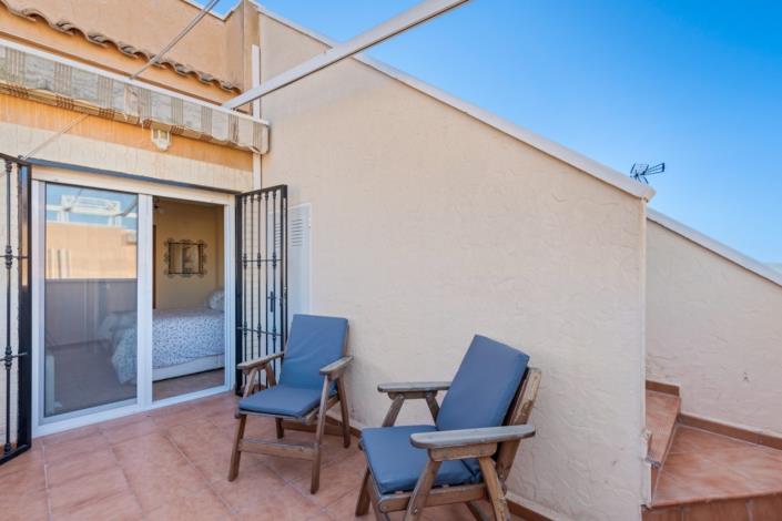 Image No.28-2 Bed Semi-Detached for sale