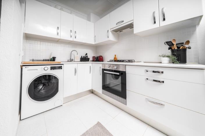 Image No.11-2 Bed Townhouse for sale