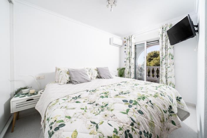 Image No.12-2 Bed Townhouse for sale