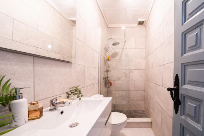 Image No.19-2 Bed Townhouse for sale