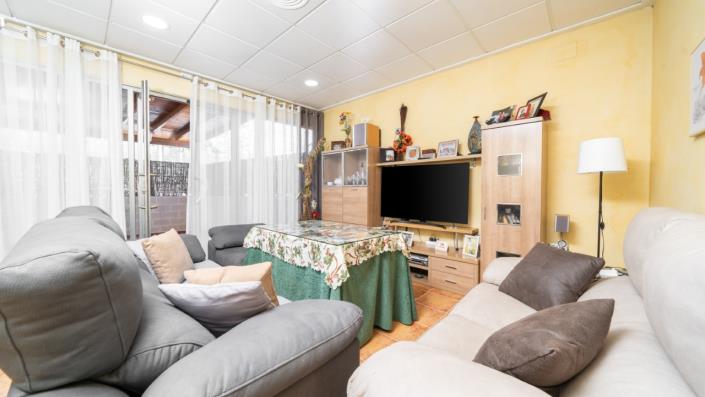 Image No.6-7 Bed Villa for sale