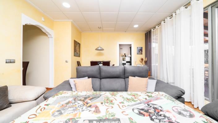 Image No.8-7 Bed Villa for sale