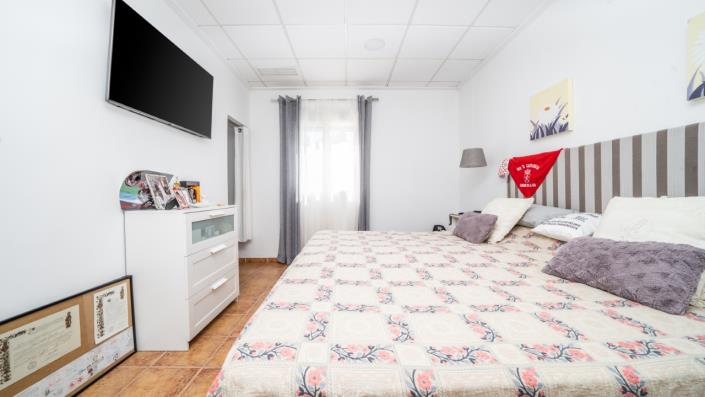 Image No.15-7 Bed Villa for sale