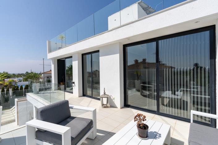 Image No.24-7 Bed Villa for sale