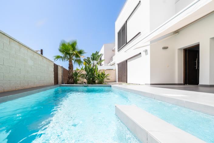 Image No.4-3 Bed Villa for sale