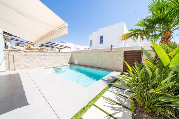 Image No.8-3 Bed Villa for sale