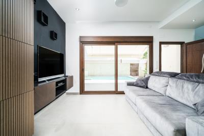 Villa-for-sale-in-La-Marina-with-private-pool--14---Portals-