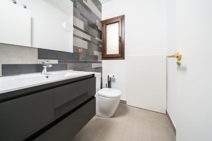 Image No.26-3 Bed Villa for sale