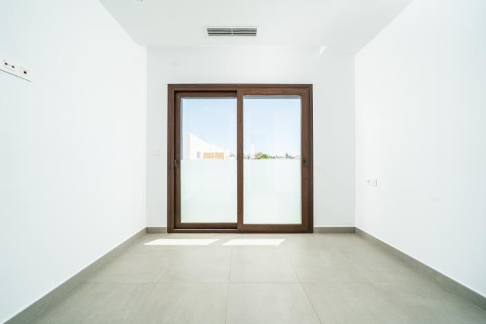 Image No.37-3 Bed Villa for sale