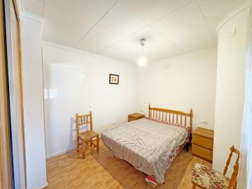 Property-for-sale-in-La-Marina-Close-To-Shops--15---Portals-