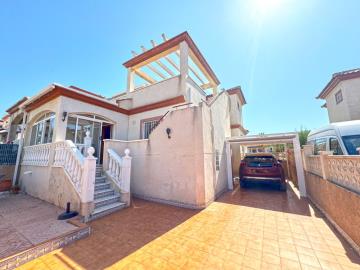 Villa-for-sale-in-La-Marina-with-communal-pool--1---Portals-