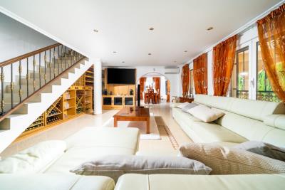 Detached-Property-for-sale-in-La-Marina--15---Canva-