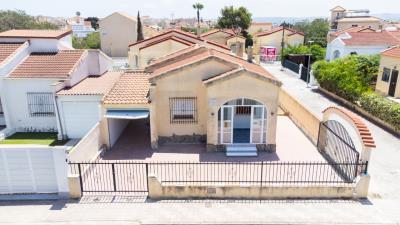 Villa-for-sale-in-La-Marina--4---Portals-