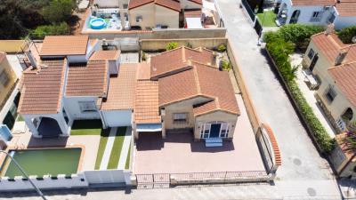 Villa-for-sale-in-La-Marina--5---Portals-