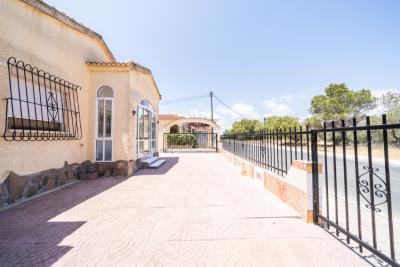 Villa-for-sale-in-La-Marina--8---Portals-