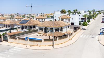 Detached-Villa-for-sale-in-Costa-Blanca--3---Portals-