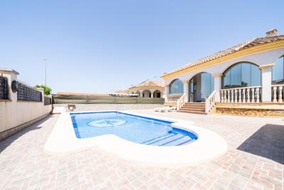 Detached-Villa-for-sale-in-Costa-Blanca--5---Portals-