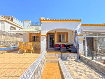 Quad-Villa-for-sale-in-La-Marina--5---Portals-