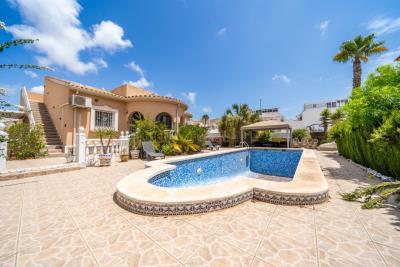Detached-Villa-for-sale-in-La-Marina--2---Portals-