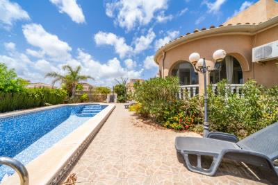 Detached-Villa-for-sale-in-La-Marina--4---Portals-