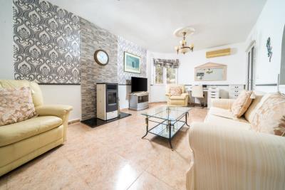 Detached-Villa-for-sale-in-La-Marina--7---Portals-
