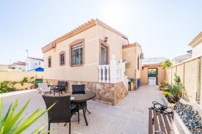 Detached-Villa-for-sale-in-Costa-Blanca--5---Portals-