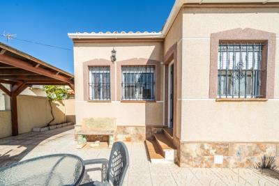Detached-Villa-for-sale-in-Costa-Blanca--11---Portals-