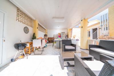 Detached-Property-for-sale-in-La-Marina--10---Portals-