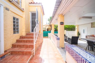Detached-Property-for-sale-in-La-Marina--9---Portals-