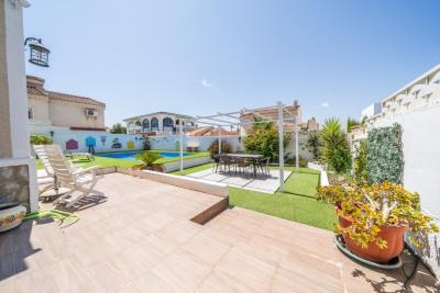 Detached-Villa-for-sale-in-Costa-Blanca--4---Portals-