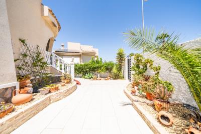 Detached-Villa-for-sale-in-Costa-Blanca--5---Portals-