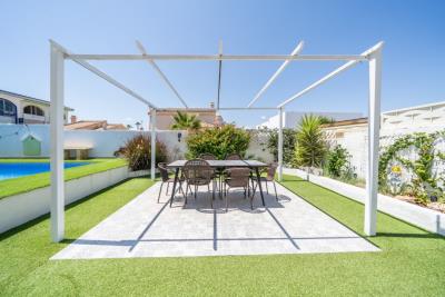 Detached-Villa-for-sale-in-Costa-Blanca--8---Portals-