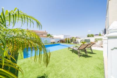 Detached-Villa-for-sale-in-Costa-Blanca--11---Portals-