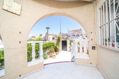Detached-Villa-for-sale-in-Costa-Blanca--13---Portals-