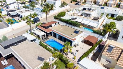 Modern-Villa-for-Sale-in-Alicante--3---Portals-