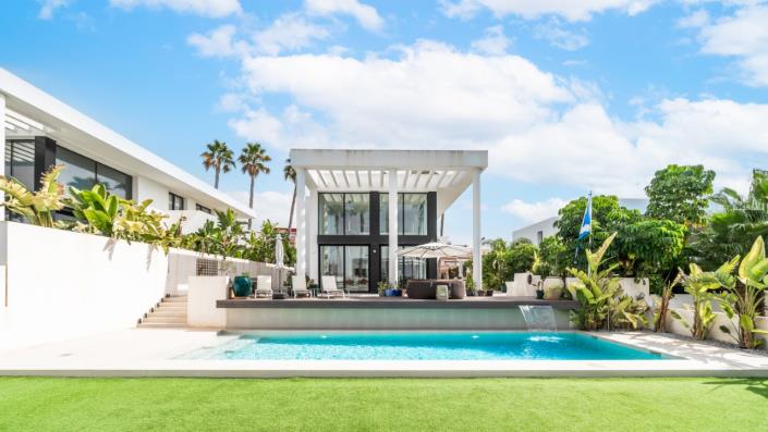 Image No.3-4 Bed Villa for sale