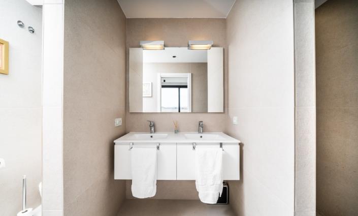 Image No.40-4 Bed Villa for sale