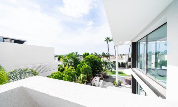 Image No.43-4 Bed Villa for sale