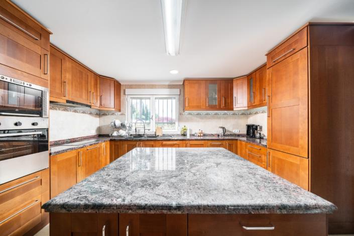 Image No.19-6 Bed Villa for sale