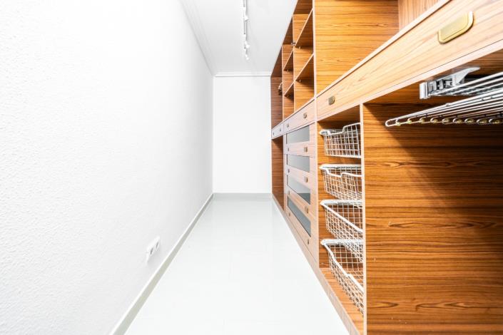 Image No.21-6 Bed Villa for sale