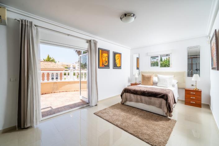 Image No.34-6 Bed Villa for sale