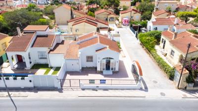 Villa-for-sale-in-La-Marina--4---Portals-