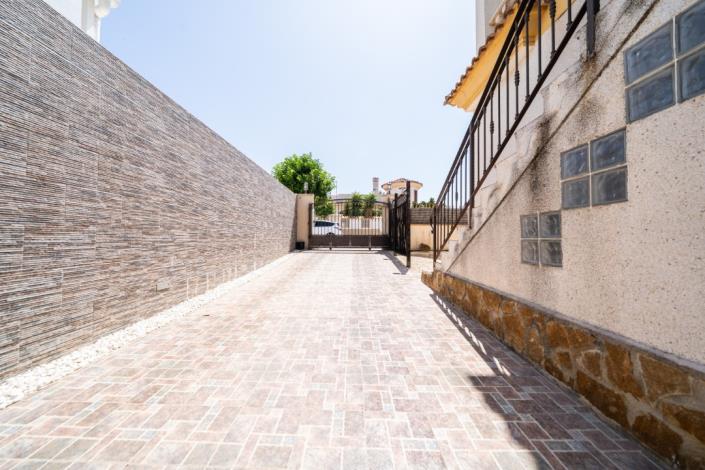 Image No.31-3 Bed Villa for sale