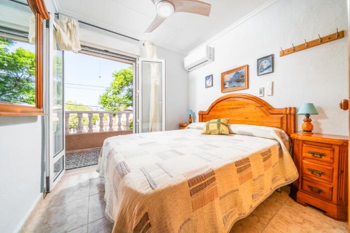 Image No.16-3 Bed Townhouse for sale